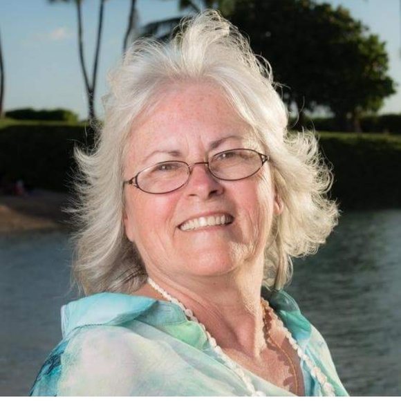 Meet your Posher, Cathy - Picture 2 of 2